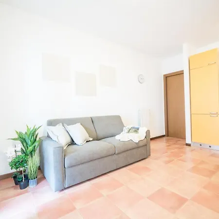 Gardappartamenti Balze Pool And Tennis Apartament