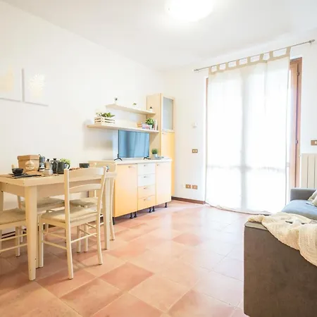 Gardappartamenti Balze Pool And Tennis Apartament *