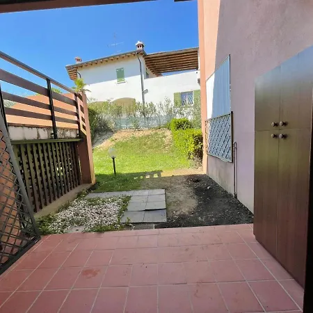 Gardappartamenti Balze Pool And Tennis Apartament Padenghe sul Garda